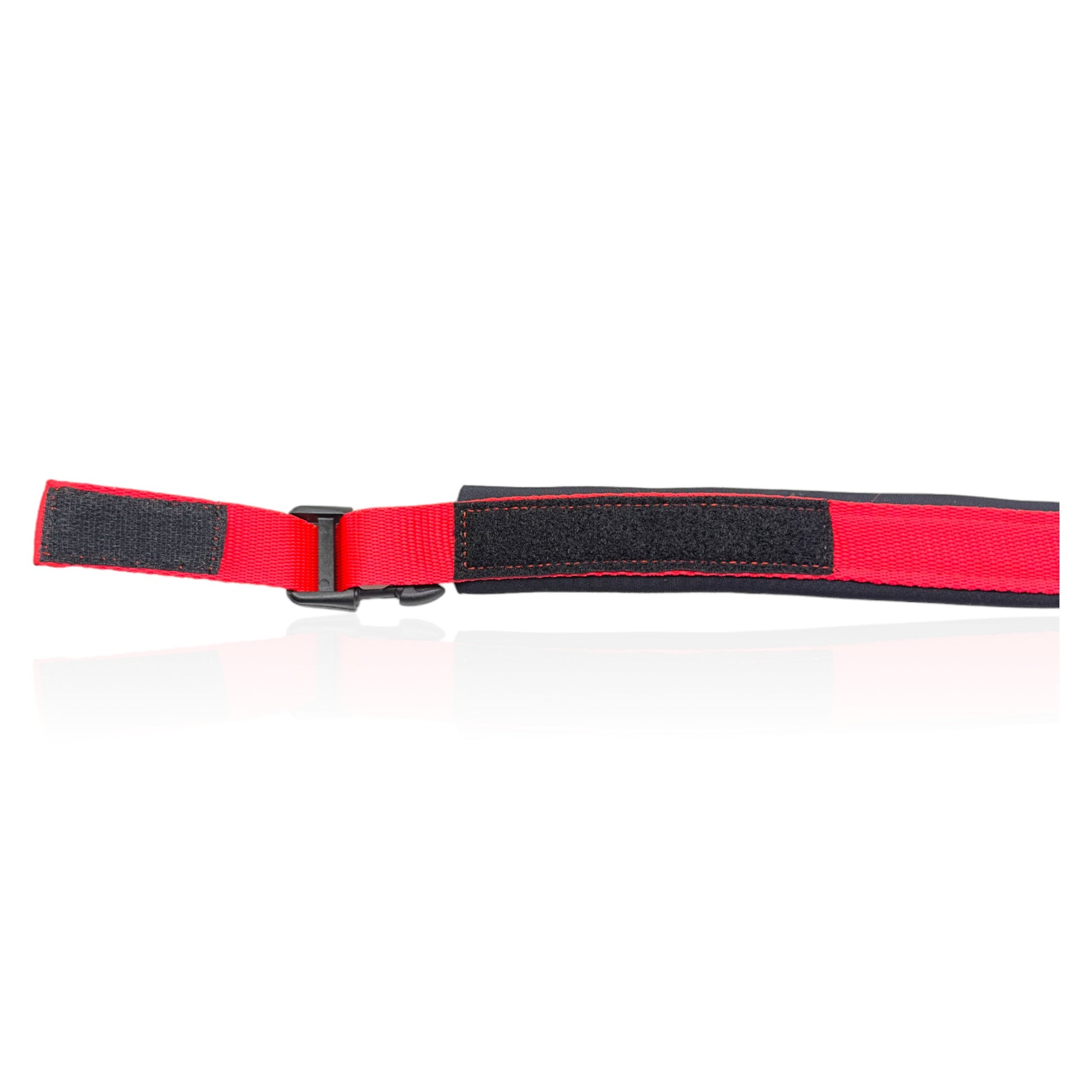 Materiale: Nastro in poliestere riciclato lavabile a 30° Chiusura collare: a scatto rapido con SECURE BLOCK Spugna Lycra Larghezza collare: 3.4cm