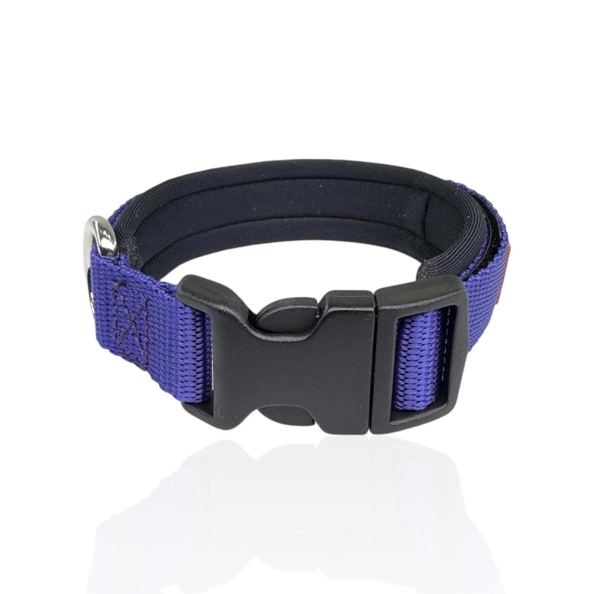 Il Nostro Collare per cane regolabile è progettato per offrire il massimo comfort e adattarsi perfettamente alla taglia del tuo fedele amico. Realizzato con materiali di alta qualità e curato nei minimi dettagli, questo collare unisce funzionalità e stile in un unico prodotto.