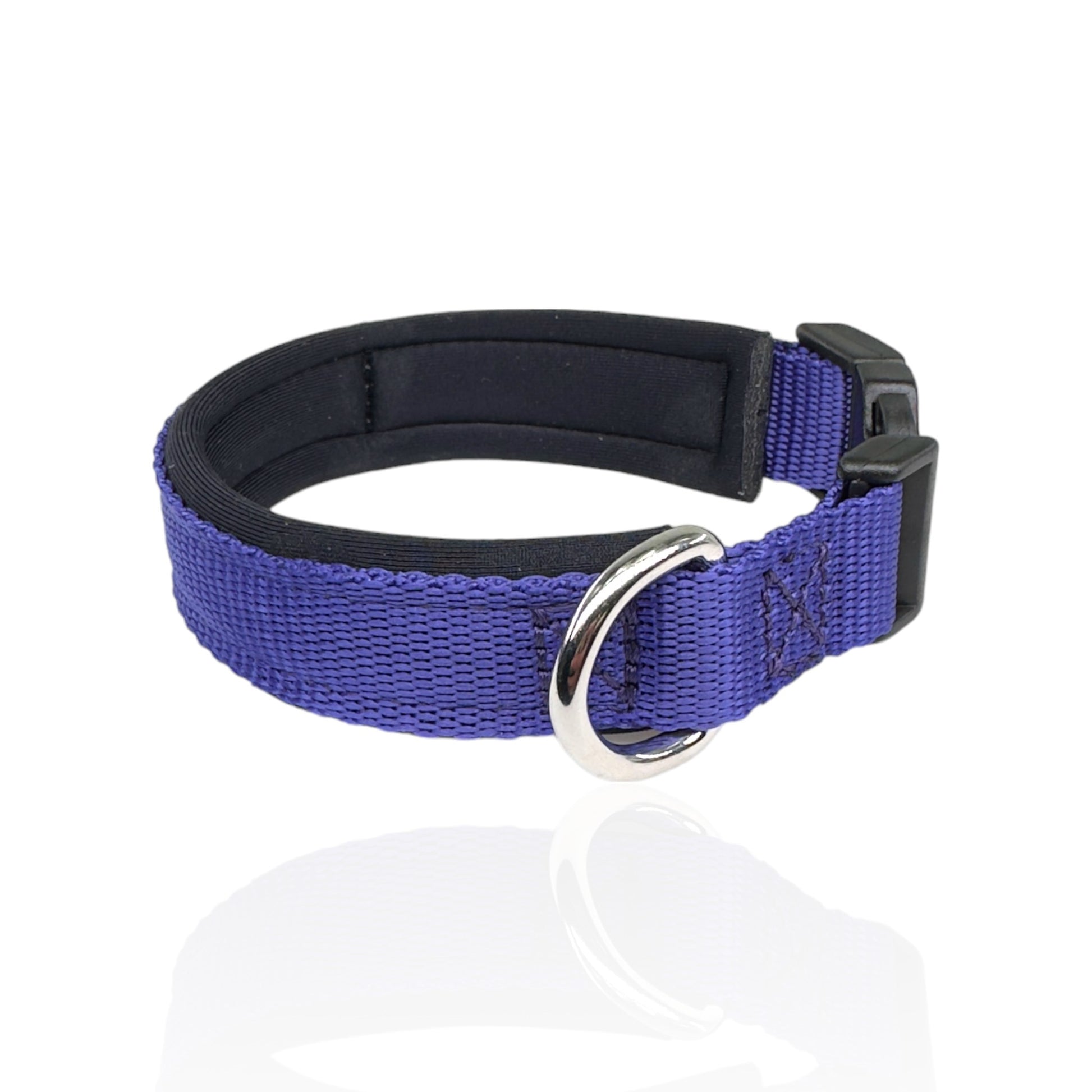 Il Nostro Collare per cane regolabile è progettato per offrire il massimo comfort e adattarsi perfettamente alla taglia del tuo fedele amico. Realizzato con materiali di alta qualità e curato nei minimi dettagli, questo collare unisce funzionalità e stile in un unico prodotto.